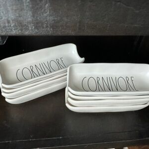 Rae Dunn corn holder (8)